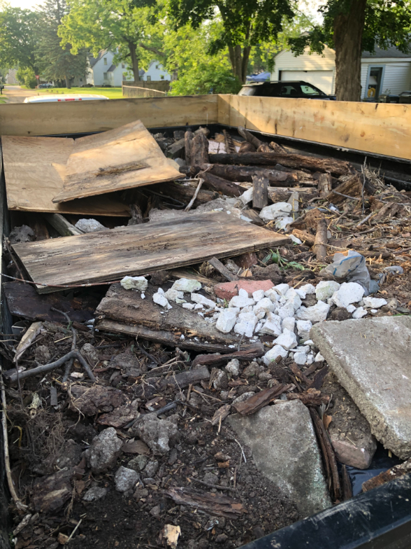 Fence Haul Away in Clarkston, MI Image